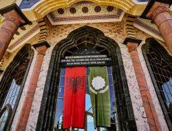 PM Albania Edi Rama Siapkan Negara Mikro Muslim Sufi Mirip Vatikan di Jantung Eropa