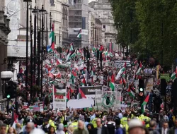 Puluhan Ribu Warga Gelar Unjuk Rasa di London, Serukan Gencatan Senjata di Gaza