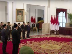 Gus Ipul Dilantik Jokowi Jadi Mensos, Prabowo Absen