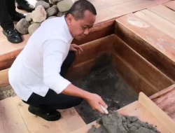 Menteri ESDM Bahlil Lahadalia Letakkan Batu Pertama Sport Center Prof Lestaluhu di Unpatti