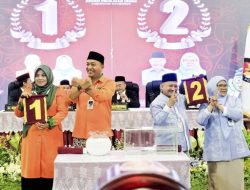 Para Pendukung Cabup Situbondo ‘Tersangka KPK’ Ngamuk, Debat Dihentikan