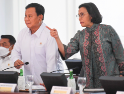 Sri Mulyani Sambangi Kertanegara, Sinyal Jadi Menkeu Lagi di Kabinet Prabowo?