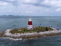 Patroli KKP Cegat 2 Kapal Singapura Ketahuan Curi Pasir Laut di Perairan Batam