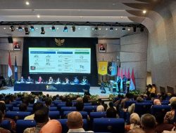 Di Sidang Doktor UI, Bahlil Lahadalia Sebut Partai Golkar dan Gerindra Satu Kesatuan