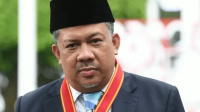 Wamen Fahri Hamzah Minta BUMN Karya Tak Ikut Proyek Perumahan Desa: Biarkan Orang Desa Bangun Rumahnya Sendiri