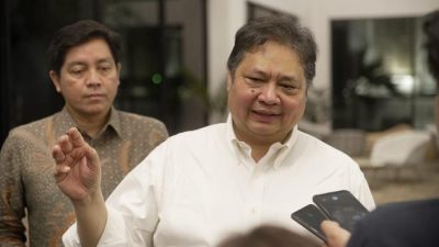 Menko Airlangga: 15 Investor Asing Sektor Tekstil Siap Pindah Dari China Ke Indonesia