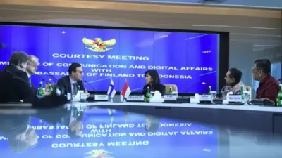 Menkomdigi Meutya Hafid Buka Peluang Bagi Finlandia Bangun Pusat Data di Indonesia