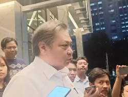 Menko Airlangga: Harga Jual Eceran Rokok Bakal Dinaikkan Demi Kesehatan