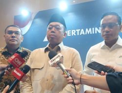 Menteri ATR/BPN, Nusron Wahid Serahkan Sertifikat Tanah Aset Pertamina, Jamin Lahan Pipa BBM Aman