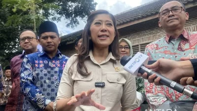 Menkomdigi Meutya Hafid Bangga Banyak UMKM di Malang Sudah Mahir Gunakan AI