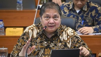 Angka Kesenjangan Naik, Menko Airlangga Janji Dongkrak Ekonomi Kelas Menengah