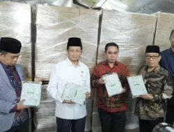 Menag Nasaruddin Umar Mulai Bagikan Kurma Dari Arab Saudi, Siapapun Boleh Dapat