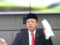 Menteri ATR/BPN, Nusron Wahid Bagikan SHGB Tanah Pemprov Ke Warga Kampung Nelayan Jakut