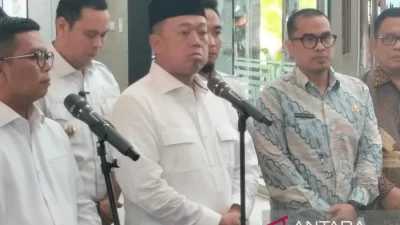 Mendikdasmen Abdul Mu’ti Soal Teroris KKB Bunuh dan Bakar Para Guru: Kejahatan Tak Manusiawi!