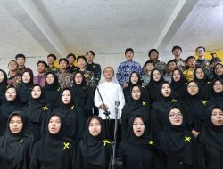 Bahlil Lahadalia: Santri Tak Hanya Pandai Ilmu Agama, Tapi Juga Paham Kelola Ekonomi