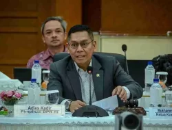 Adies Kadir Pastikan Pengurangan Takaran dan Pemalsuan MinyaKita Diusut Tuntas