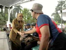 Walikota Vinanda Prameswati Buka Puasa Bersama Puluhan Tukang Becak Se-Kediri