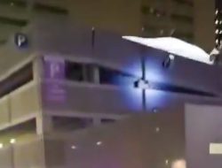 Gedung Parkir 6 Lantai di Ottawa Ambruk, Menimpa Puluhan Mobil