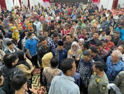 Ria Norsan Siap Pasang Badan Bela Guru dan TU Honorer di Kalbar