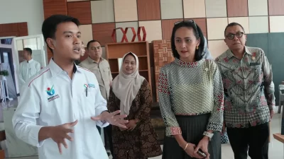 Wamen P2MI, Christina Aryani Siap Fasilitasi Lulusan Politeknik Furnitur Kendal Kerja di Luar Negeri