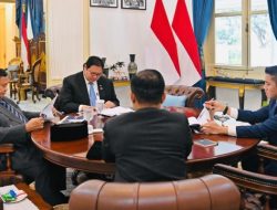 Presiden Prabowo dan Menko Airlangga Bahas Revisi Aturan Impor Hingga Negosiasi AS