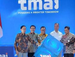 Menperin Agus Gumiwang Resmikan Pabrik Panel Surya Terbesar di Indonesia