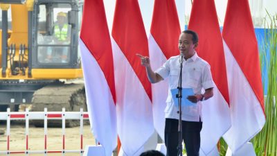 Menteri ESDM, Bahlil Lahadalia Pede Pabrik EV Battery di Karawang Kurangi Impor BBM 300 Ribu KL