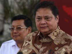 Prabowo Utus Menko Airlangga Negosiasi Ulang Tarif Trump 32 Persen