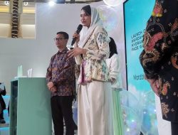 Wamendag Dyah Roro Apresiasi Inovasi Kecantikan Nasional Saat Kunjungi Wardah Skinverse Clinic