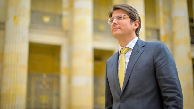 Miguel Uribe, Capres Kolombia Yang Ditembak ABG 15 Tahun Akhirnya Meninggal