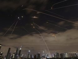 Trump Habiskan Rp. 830 Miliar Uang Pajak Rakyat AS Bantu Israel Cegah Rudal Iran