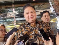 Tanggapi Tuntutan 17+8, Menko Airlangga Berupaya Cegah PHK dan Lindungi Buruh Kontrak