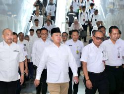 Menteri ATR/BPN Nusron Wahid Pastikan Pembebasan Lahan Akses Stasiun KCJB Karawang Lancar