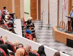 Nur Purnamasidi Ajak Mahasiswa UINSA Surabaya Tingkatkan Literasi Politik