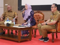 HUT ke-26 Kabupaten Siak, Karmila Sari Bagikan PIP Untuk Ribuan Pelajar