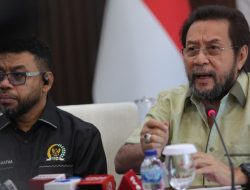 Yorrys Raweyai Desak Aparat Usut Guru Tewas dan Sekolah Dibakar di Yahukimo Papua