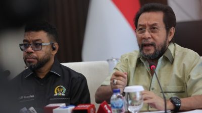 Yorrys Raweyai Desak Aparat Usut Guru Tewas dan Sekolah Dibakar di Yahukimo Papua
