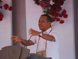 Menteri ESDM, Bahlil Lahadalia Resmikan Pasar Thumburuni Fakfak: Saya Pernah Jual Ikan dan Sayur di Sini