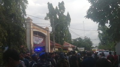 Wamenko Polkam Lodewijk Paulus Minta Publik Tak Langsung Kaitkan Ledakan SMAN 72 dengan Aksi Terorisme