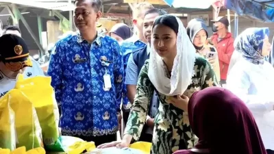 Wamendag Dyah Roro Esti Pastikan Stok Bapok Aman Meski Harga Cabai Mulai Naik