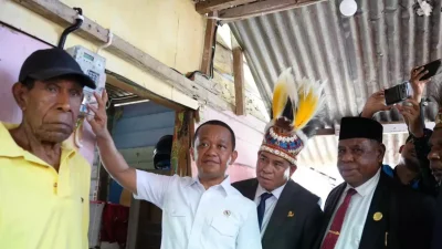 Menteri ESDM Bahlil Lahadalia Pastikan Listrik Gratis Perbaiki Kehidupan Nelayan di Manokwari