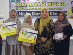 Adde Rosi Salurkan Ribuan BPJS PBI untuk Warga Kurang Mampu di Pandeglang, Banten