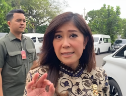 Pastikan Korban Banjir Tetap Terhubung, Menkomdigi Meutya Hafid Distribusikan 19 Genset Hingga 32 Starlink