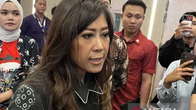 Menkomdigi Meutya Hafid Ajak Orang Tua “Tunggu Anak Siap”, Lindungi Anak di Dunia Digital