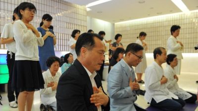 Polisi Korsel Gerebek Markas Gereja Unifikasi Terkait Skandal Suap Sejumlah Politisi