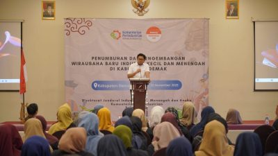 Cetak Wirausaha Baru, Andhika Satya Gelar Pelatihan IKM Bagi Ratusan Peserta di Demak