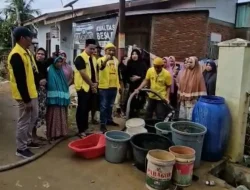 DPP Partai Golkar Distribusikan Air Bersih Untuk Korban Bencana Banjir di Langsa