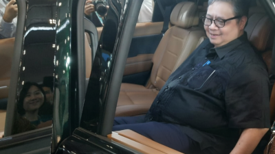 Menko Airlangga Tegaskan 2026 Tanpa Insentif Kendaraan Listrik, Fokus Bangun Pabrik Nasional