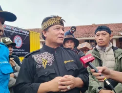 Dadang Naser Bantu Evakuasi dan Salurkan Logistik Bagi Korban Terdampak Longsor Bandung Barat