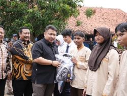 Bupati Subang Reynaldy Putra Andita: Tak Boleh Ada Siswa SD dan SMP Putus Sekolah karena Seragam